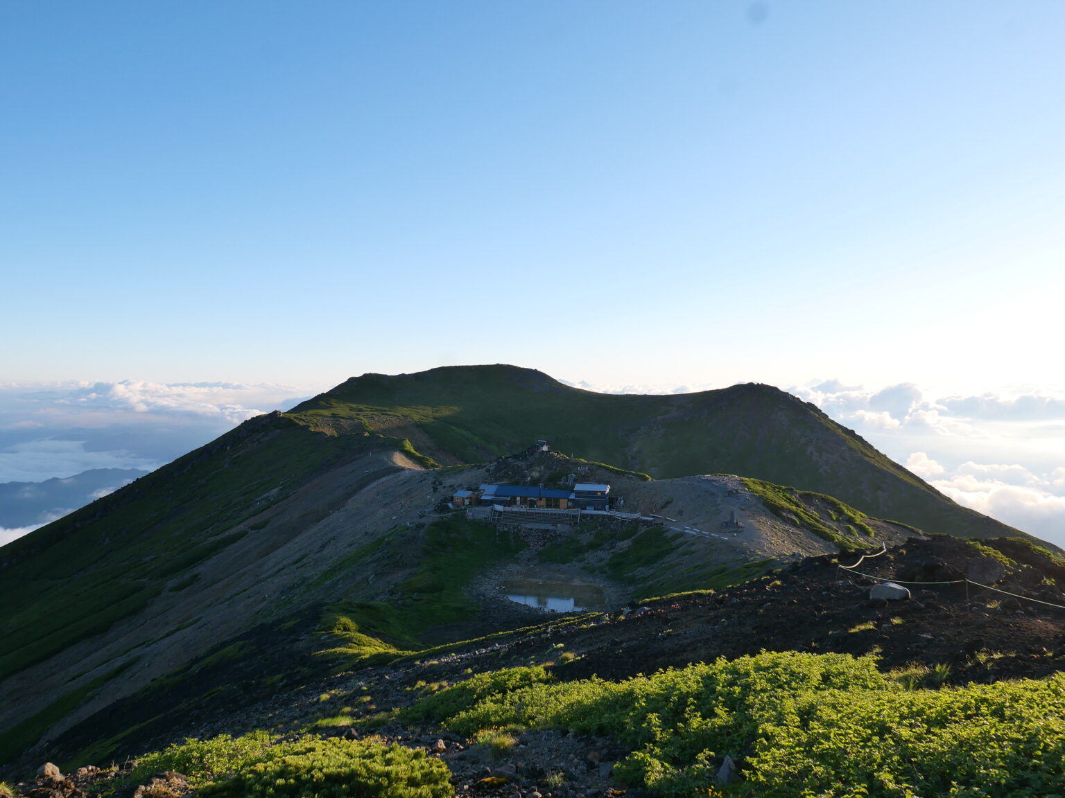 御嶽山の継母岳と継子岳の由来〜阿古多丸伝説〜 - 角笛山空間